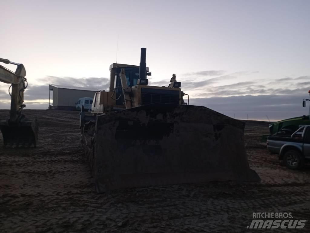 Komatsu D 375 A-2 크롤러 도저