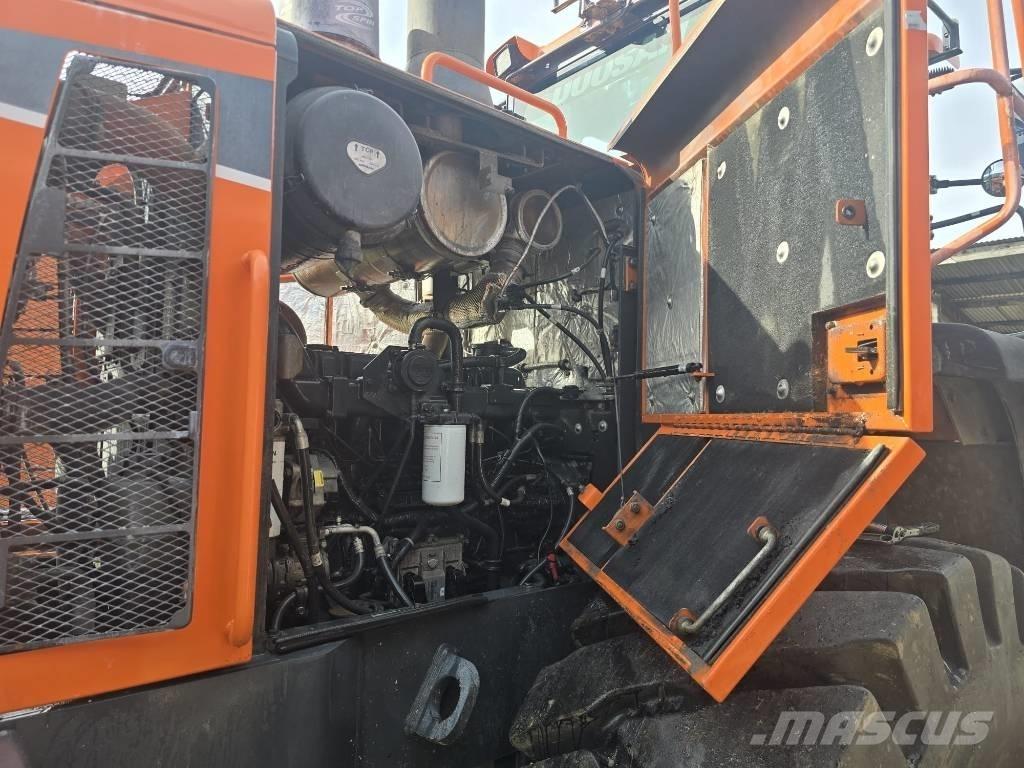 Doosan DL 300-5  휠로우더
