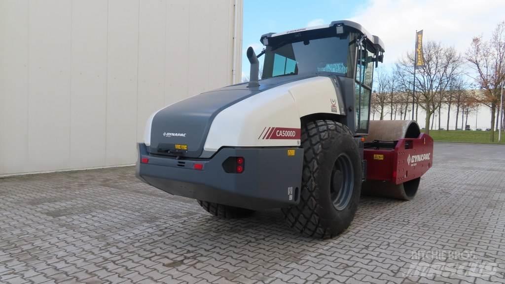 Dynapac CA5000D 싱글 드럼 롤러