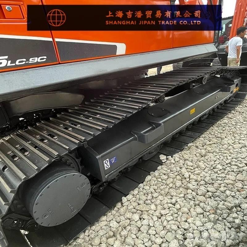 Doosan DX 225 대형 굴삭기 29톤 이상