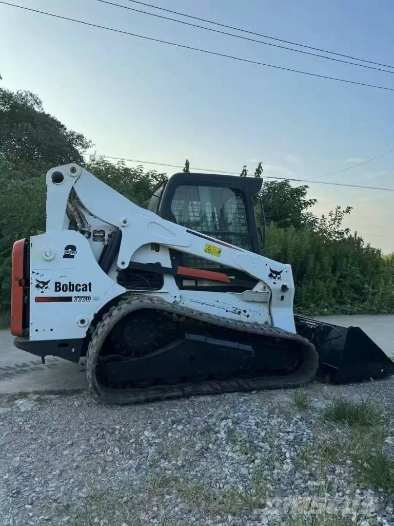 Bobcat T 770  스키드로더