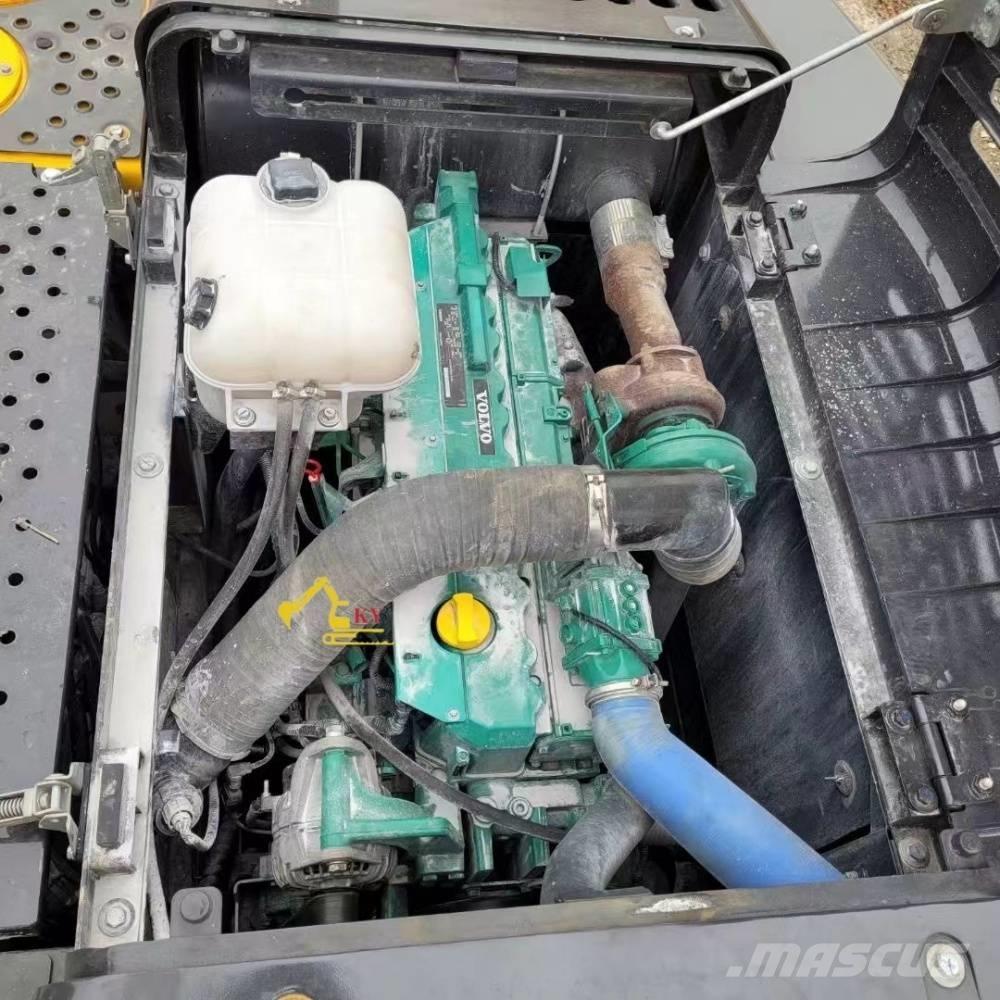 Volvo 240 대형 굴삭기 29톤 이상