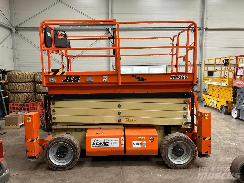 JLG M 4069 LE 가위형 리프트