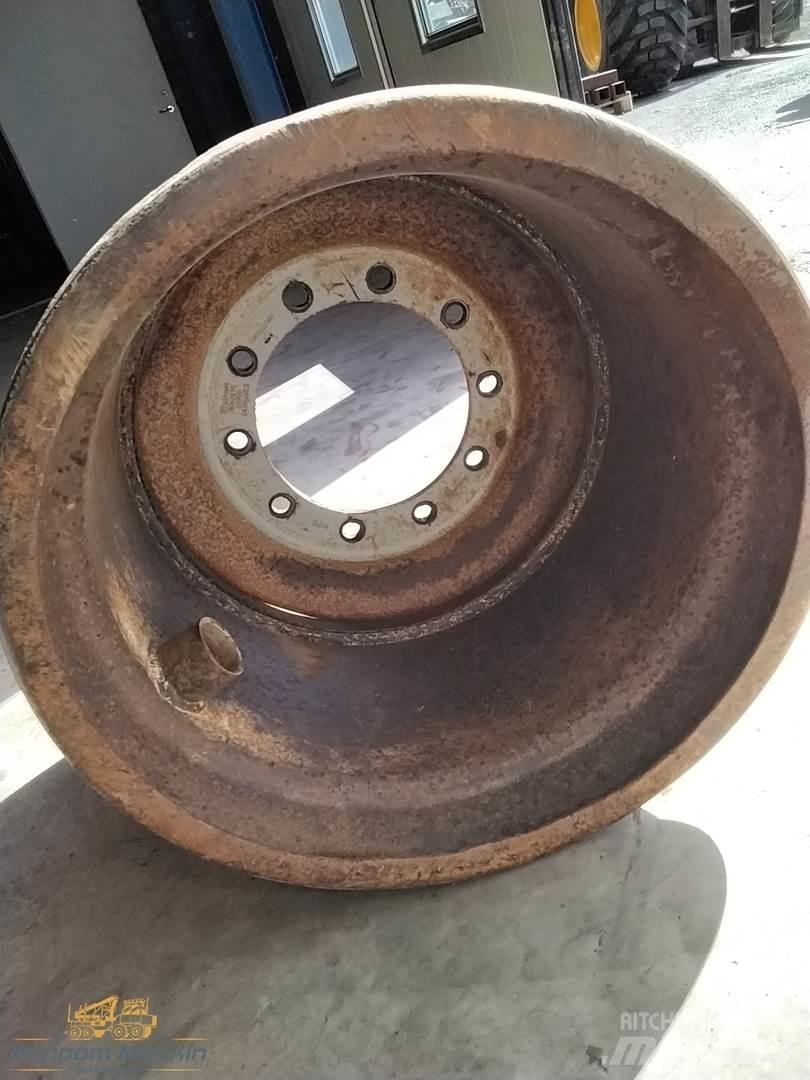 Valmet 890 24x26,5 타이어, 휠 및 림
