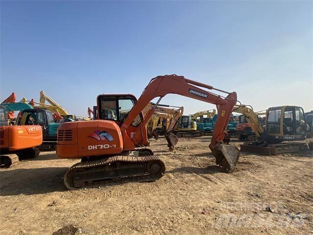 Doosan DH70-7 소형 굴삭기 7톤 미만