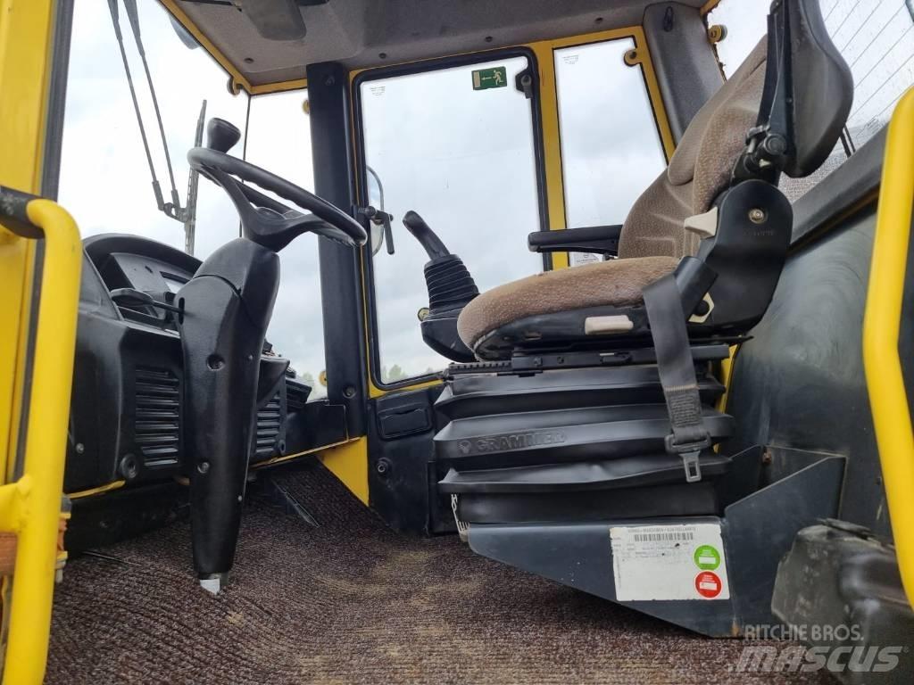 Bomag BW 213 D H-4 싱글 드럼 롤러
