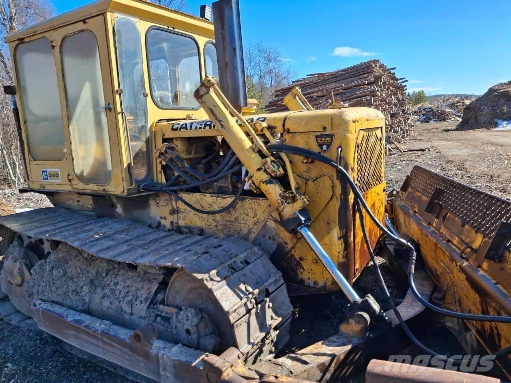 CAT D 4 D 크롤러 도저