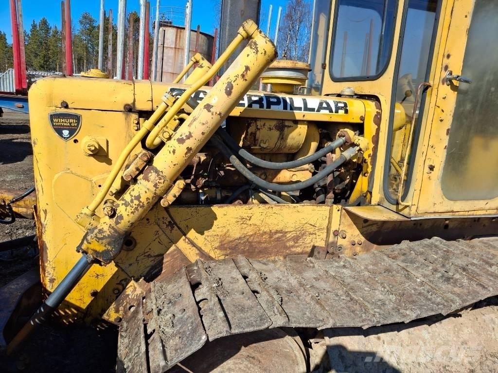 CAT D 4 D 크롤러 도저