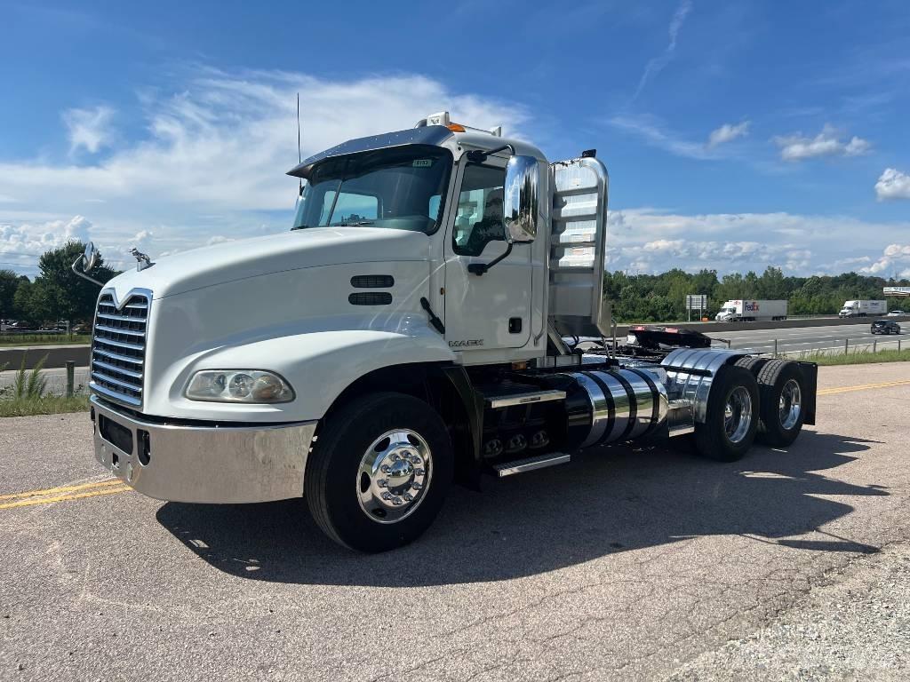 Mack CXU 613 트랙터 유닛
