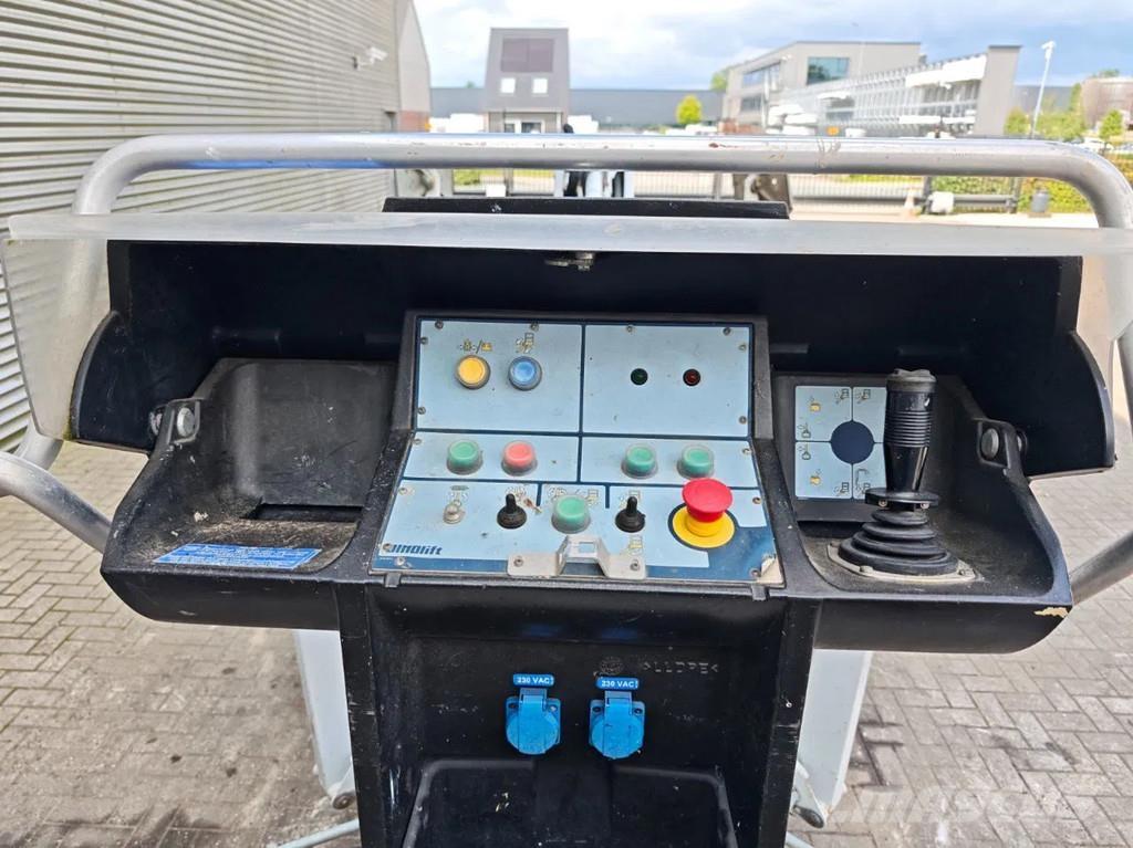 Dino 135T 트레일러 탑재 고소작업대