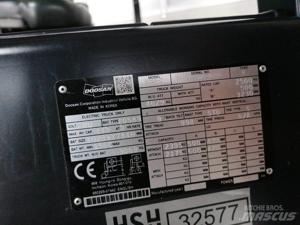Doosan B25X-7 전동 지게차