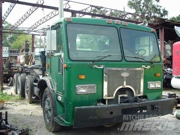 Peterbilt 320 새시 운전실 트럭