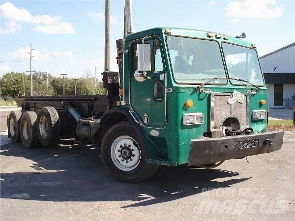Peterbilt 320 새시 운전실 트럭