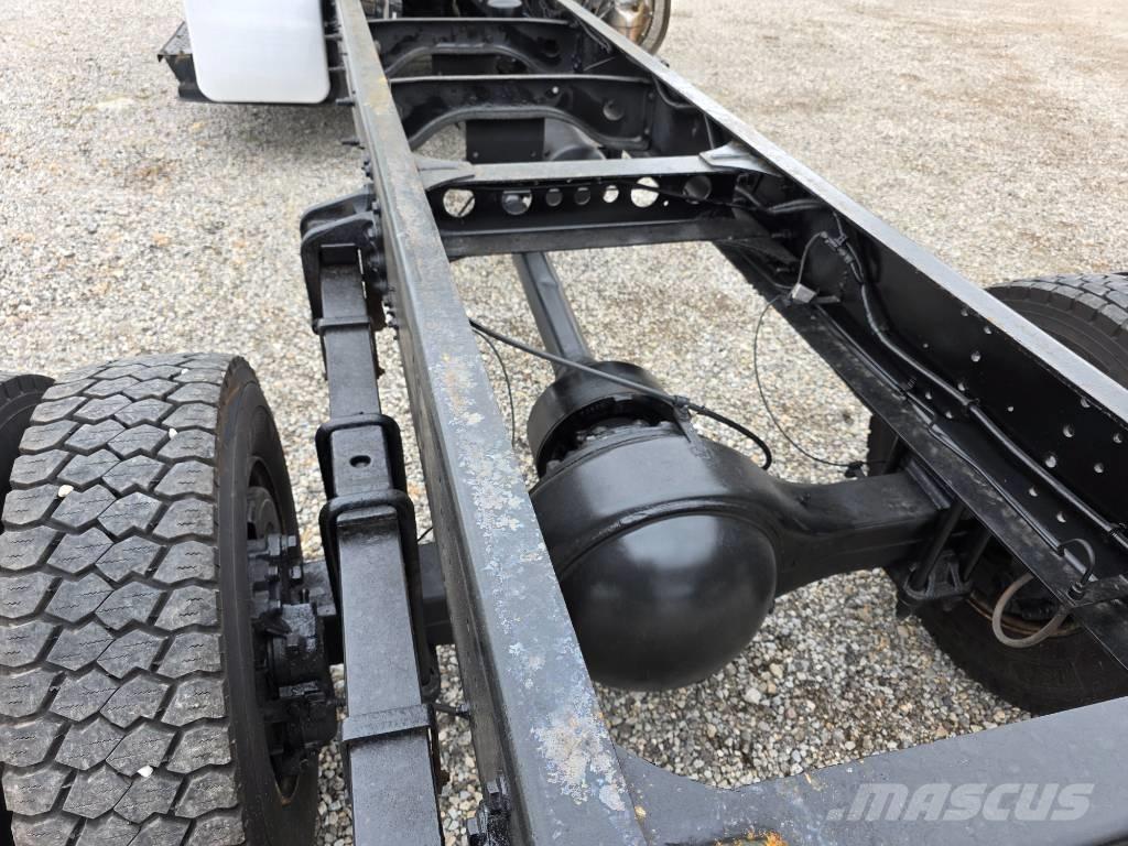 Hino 268 새시 운전실 트럭