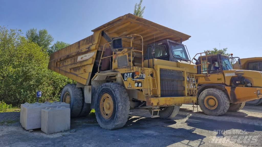 CAT 771D 초대형 덤프 트럭