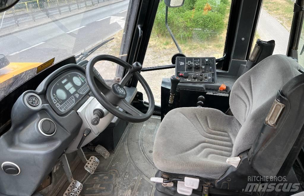 JCB Fastrac 3200 트랙터