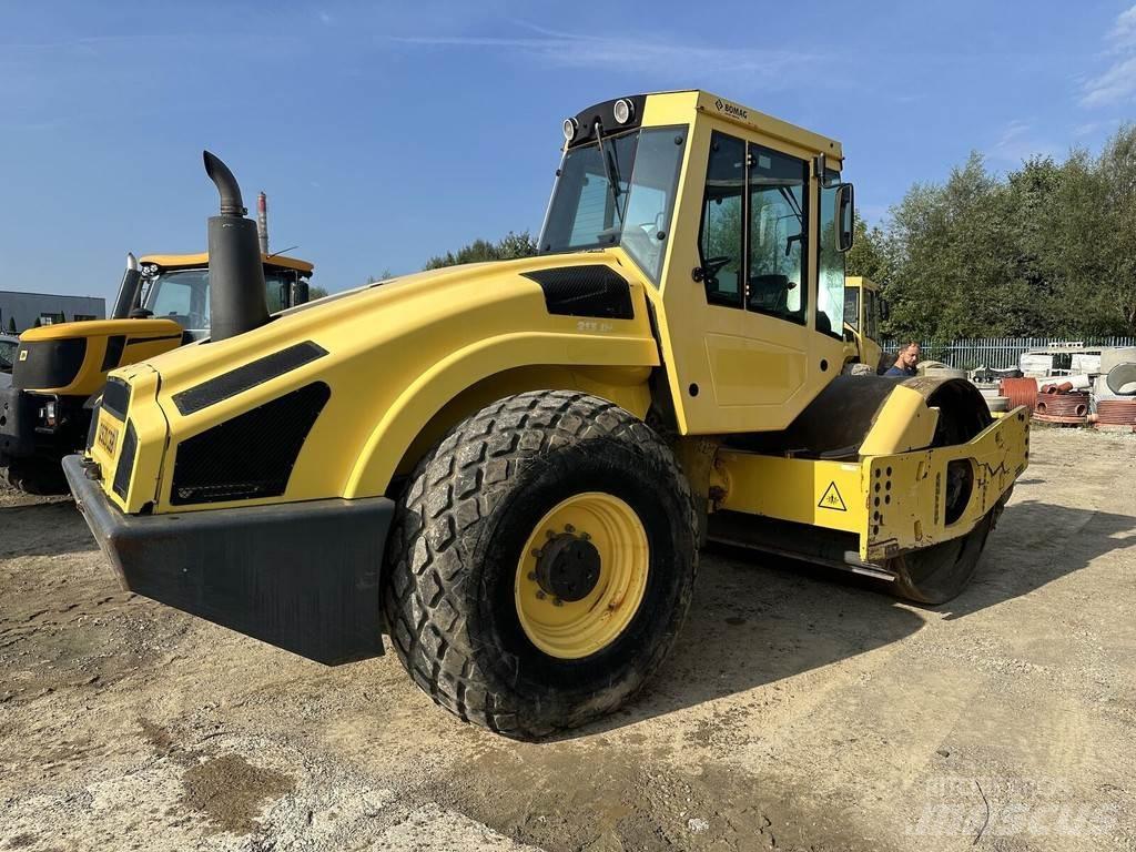 Bomag BW213-DH4 싱글 드럼 롤러