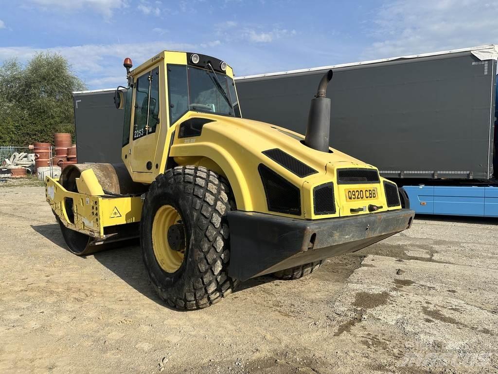 Bomag BW213-DH4 싱글 드럼 롤러