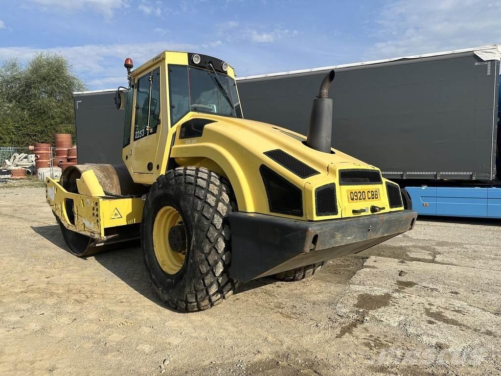 Bomag BW213-DH4 싱글 드럼 롤러