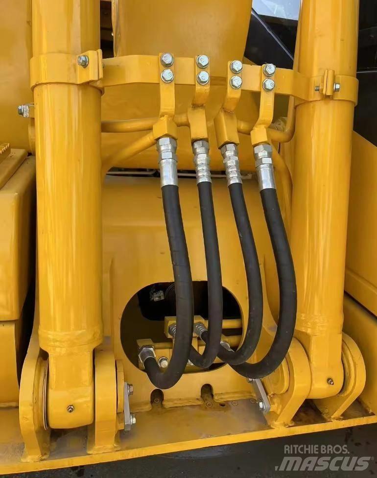 Komatsu PC 110 대형 굴삭기 29톤 이상