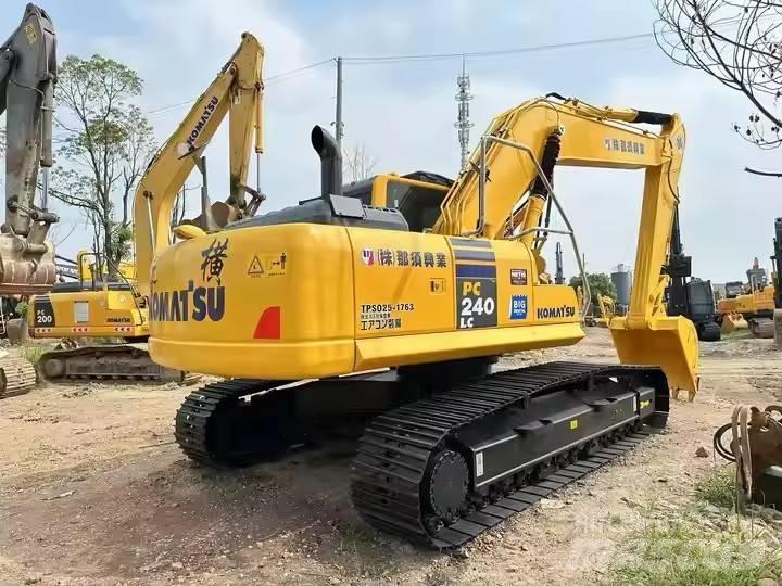 Komatsu PC240 대형 굴삭기 29톤 이상