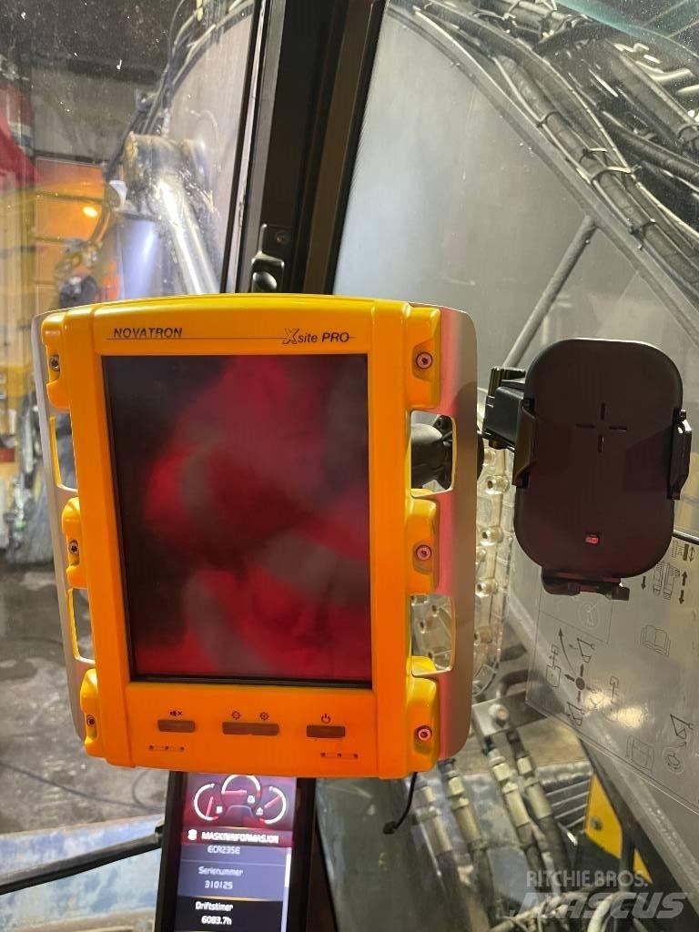 Volvo ECR 235 E 대형 굴삭기 29톤 이상