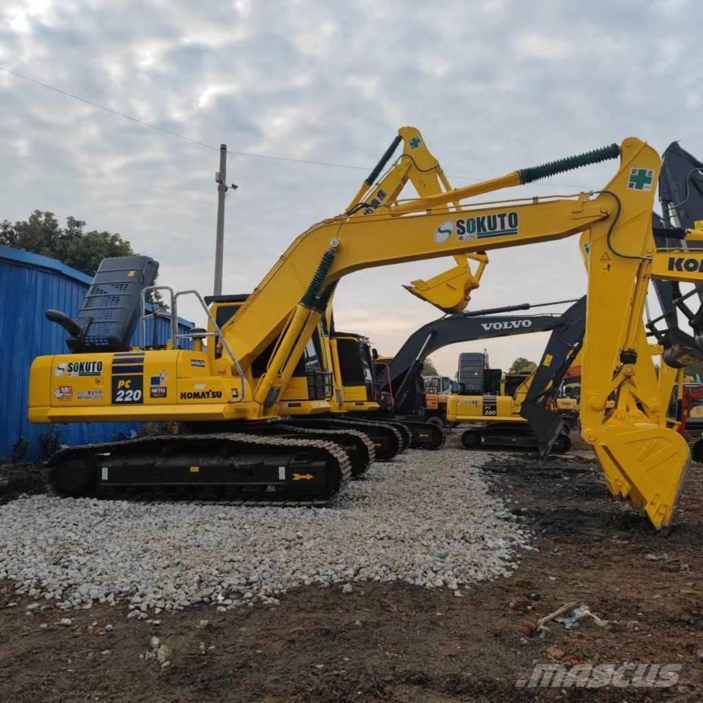 Komatsu PC 220-8 대형 굴삭기 29톤 이상