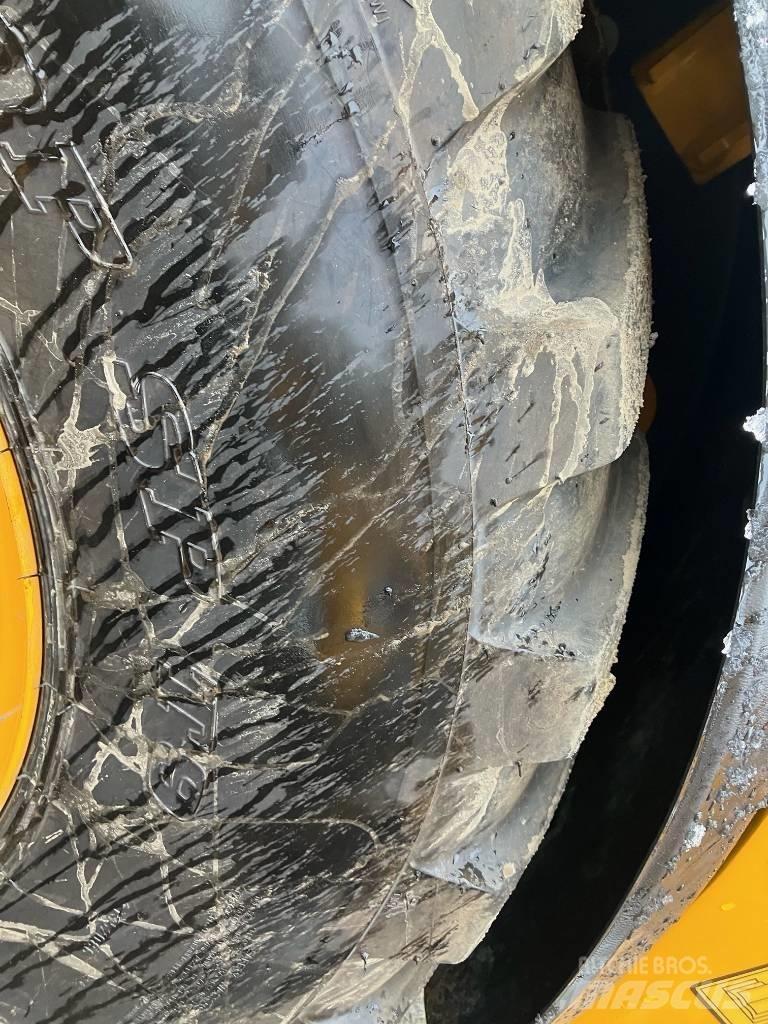 JCB 409  휠로우더