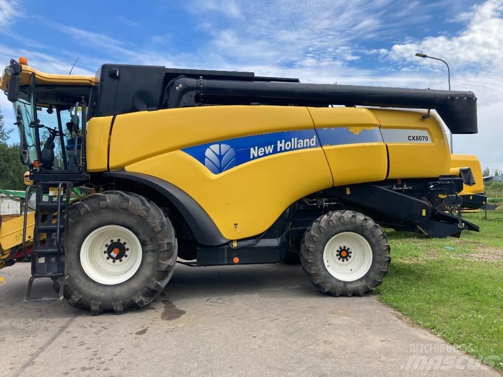 New Holland CX 8070 콤바인 수확기