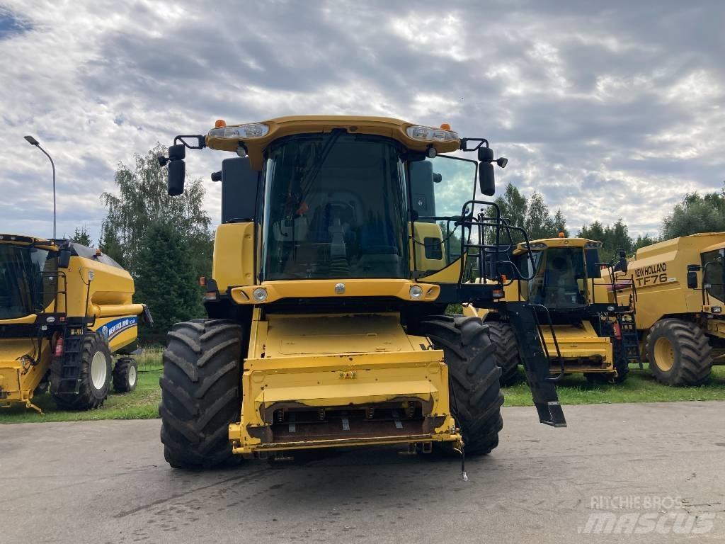 New Holland CX 8070 콤바인 수확기
