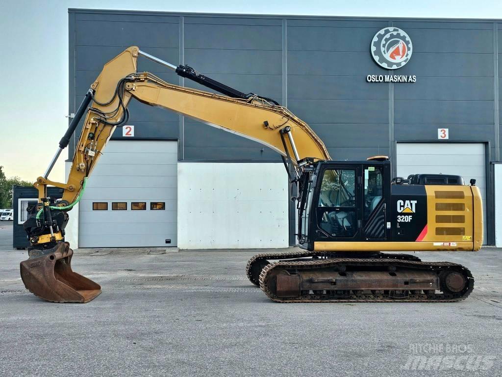 CAT 320 FL 대형 굴삭기 29톤 이상