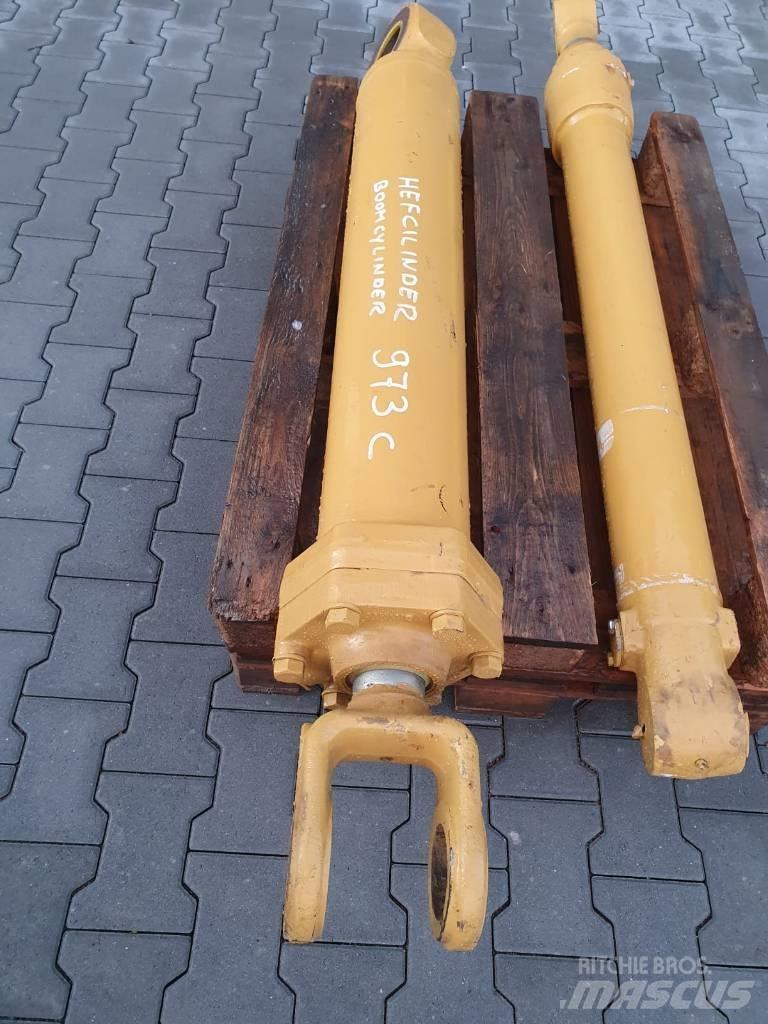 CAT 973 C 차축