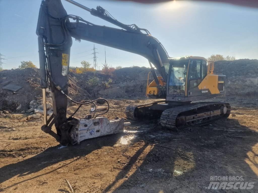 Volvo EC 220 E 대형 굴삭기 29톤 이상