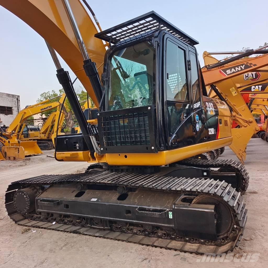 CAT 320D2L 특수 굴삭기