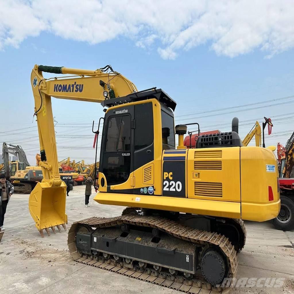 Komatsu PC 220-8 대형 굴삭기 29톤 이상