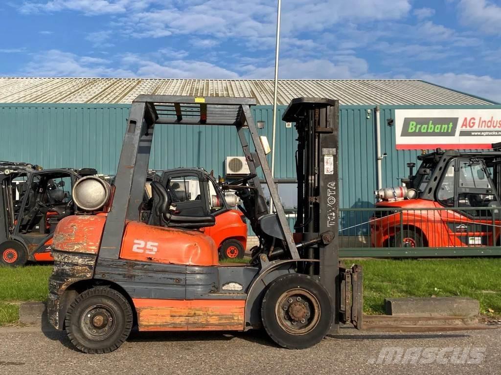 Toyota 42-6FGF25 LPG 지게차