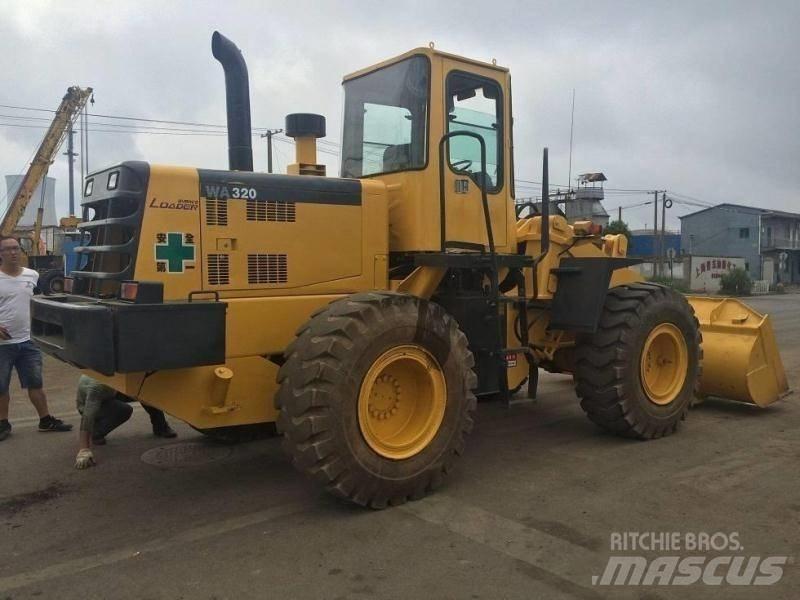 Komatsu WA 320 백호로더