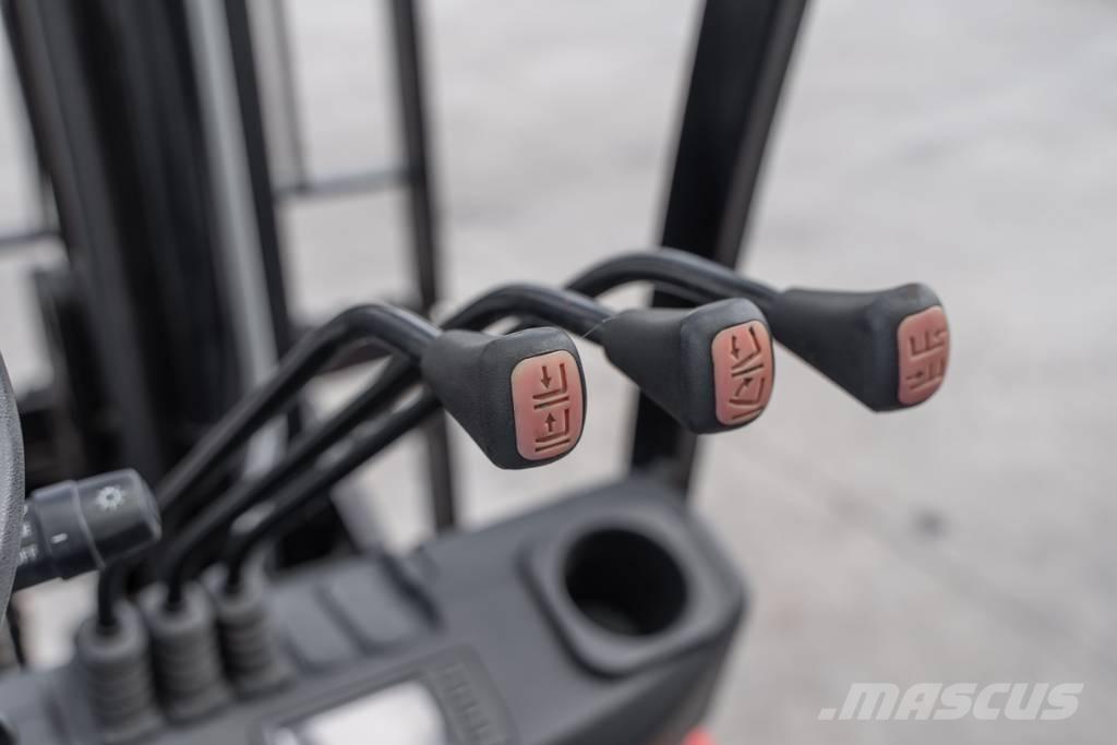 Manitou MI 30 D 디젤 지게차