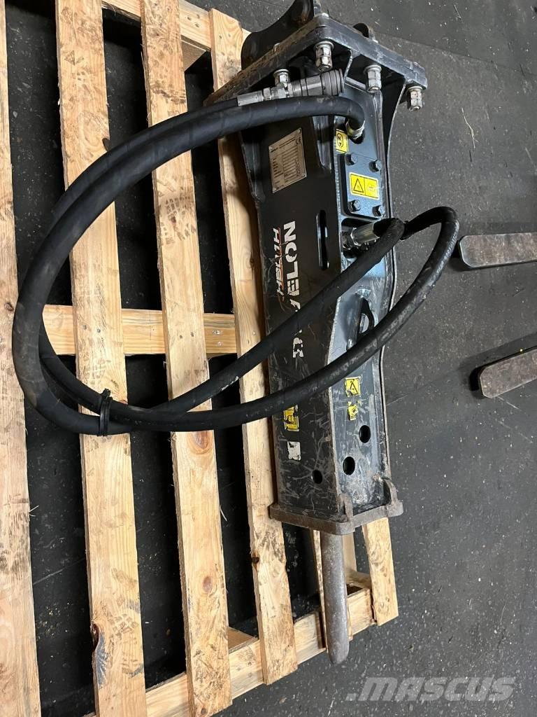 Develon HB01 브레이커