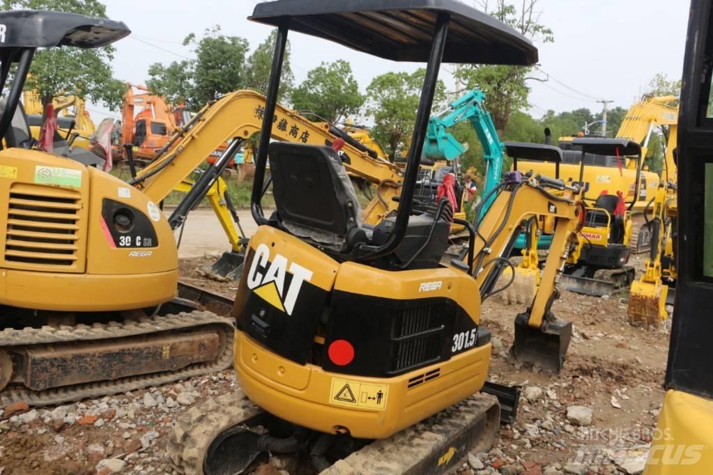 CAT 301.5 CR 소형 굴삭기 7톤 미만