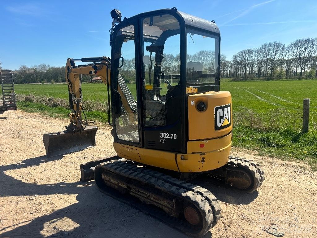 CAT 302.7 D 소형 굴삭기 7톤 미만