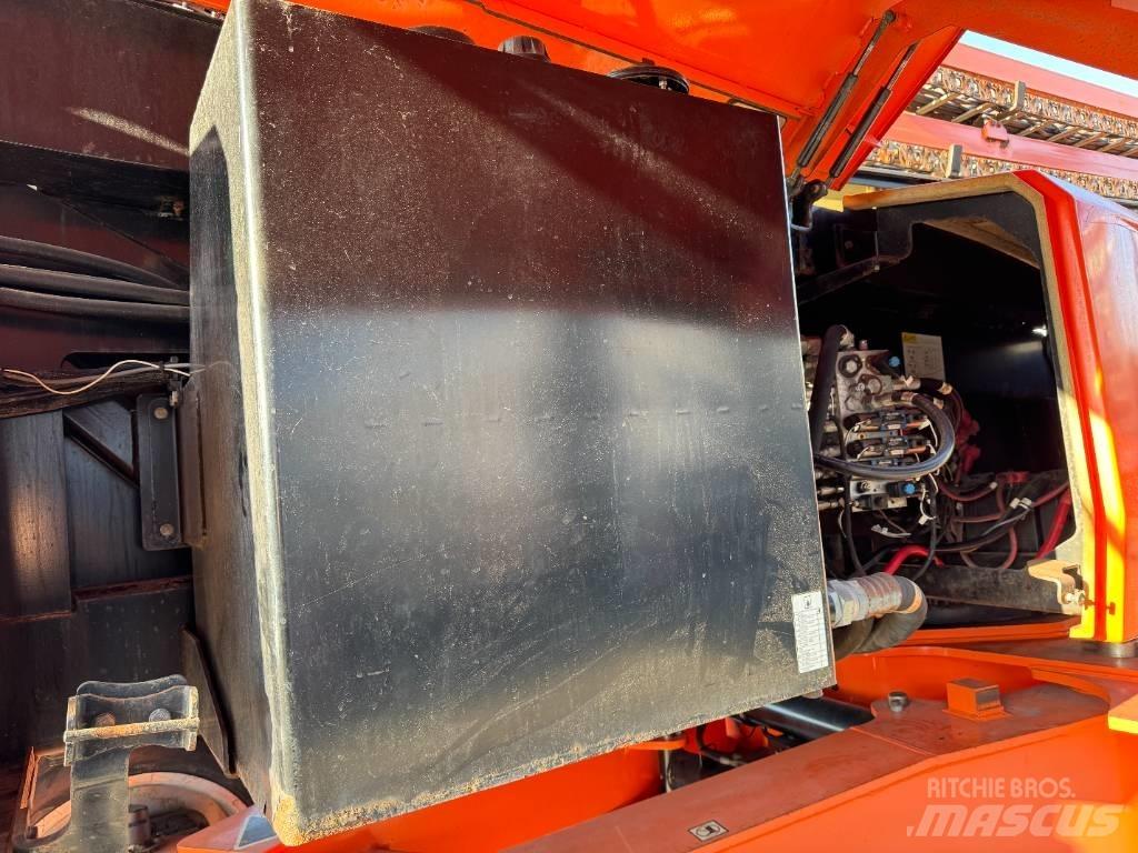 JLG 1850 SJ 견인식 전동이동 리프트