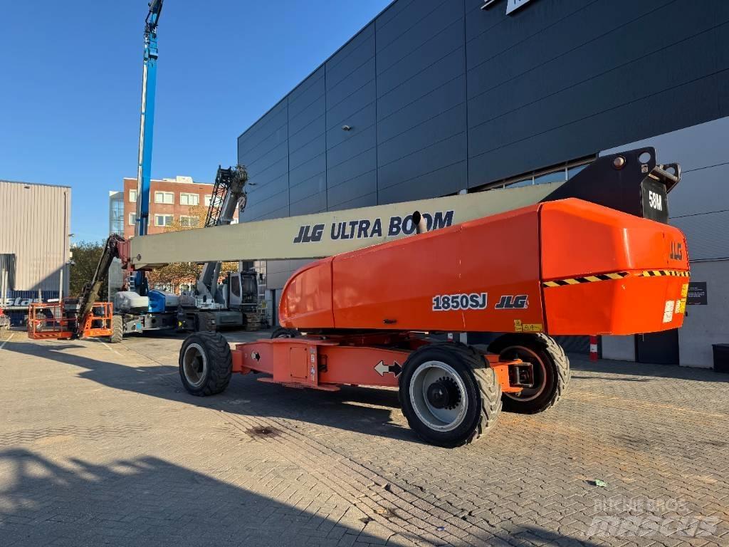 JLG 1850 SJ 견인식 전동이동 리프트
