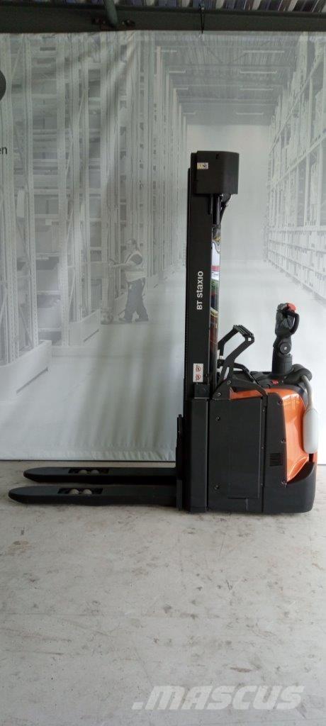 Toyota SPE160L 보행식 리치 지게차