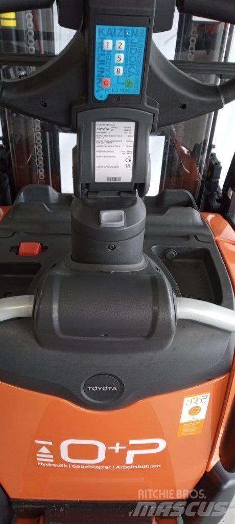 Toyota SPE160L 포크리프트