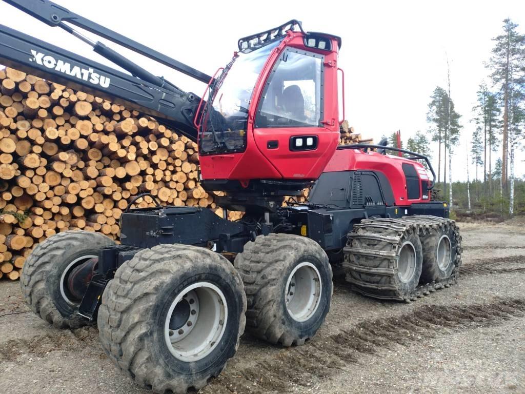 Komatsu 901 XC 원목 하베스터
