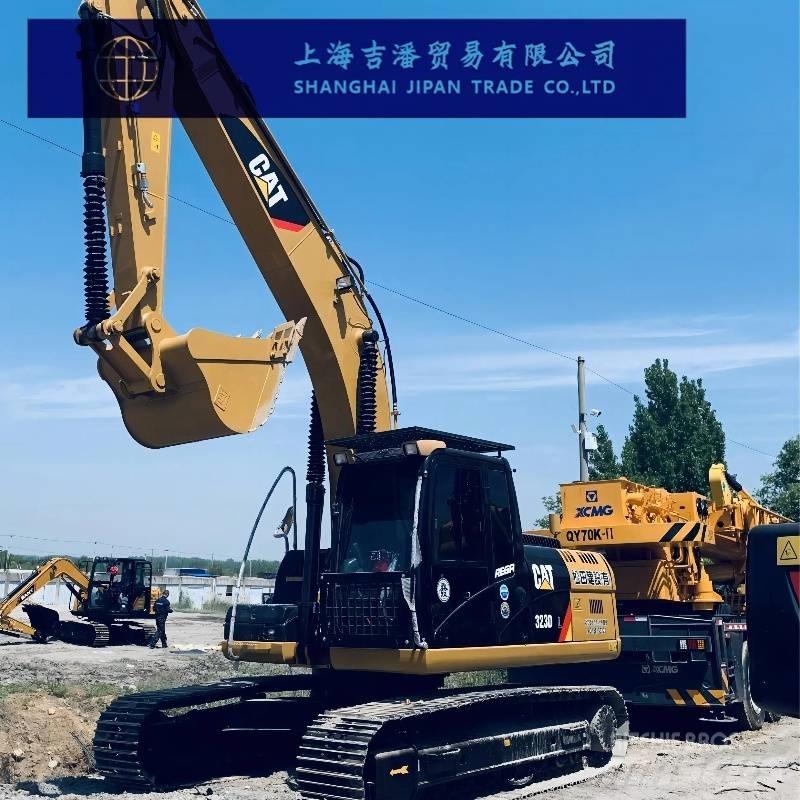 CAT 323 D 대형 굴삭기 29톤 이상