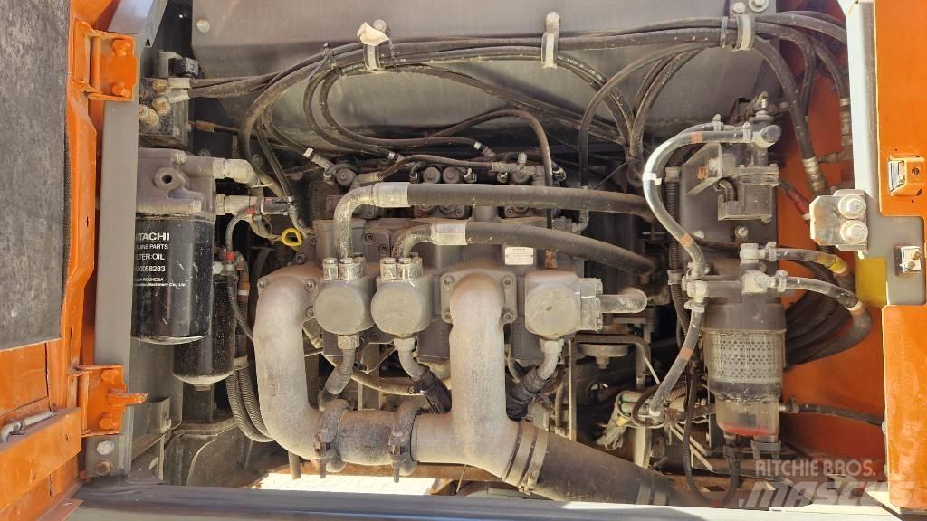 Hitachi ZX 300 LC-7 대형 굴삭기 29톤 이상
