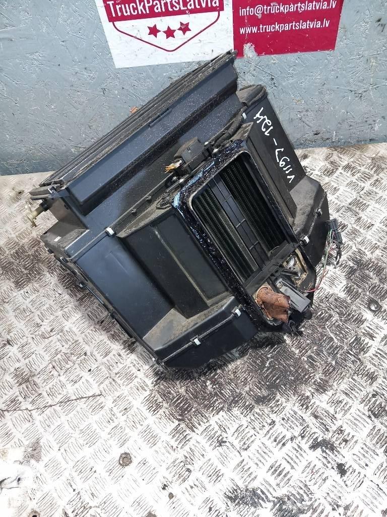 Volvo FH 12    21318095 캐빈 및 인테리어