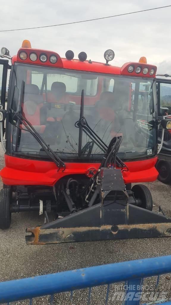  PistenBully  600 배설차